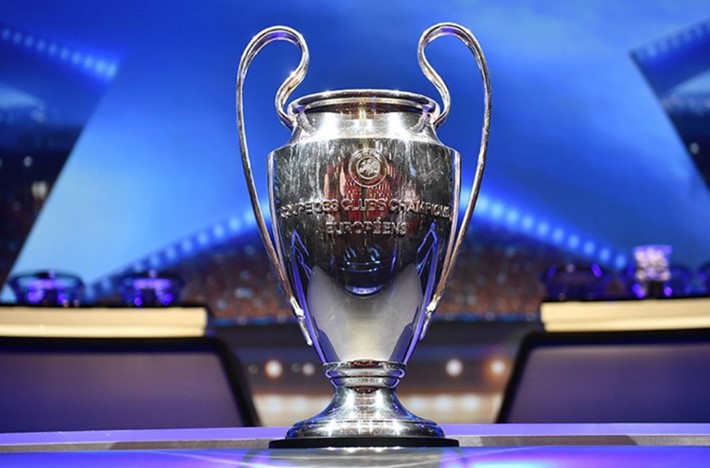 2024-2025 sezonunda oynayacak 21 takım şimdiden kesinleşmiş durumda. Bu 21 takıma ek olarak, 7 takım daha play-off maçları sonucunda Şampiyonlar Ligi'ne katılma hakkı kazanacak. Sezonun eleme maçları 9-10 Temmuz tarihlerinde başlayacak. Üç eleme turunun ardından play-off maçları 20-21 Ağustos ve 27-28 Ağustos tarihlerinde gerçekleştirilecek. Toplam 36 takımın yer alacağı sezonun kura çekimi 29 Ağustos'ta yapılacak ve ilk grup maçları 17-19 Eylül tarihlerinde oynanacak. Sezonun finali ise 31 Mayıs 2025'te yapılacak.