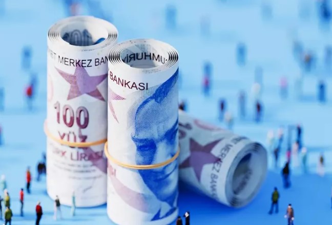 Bloomberg HT’nin haberine göre, özel sektörde her üç şirketten biri ara zam yapmayı planlıyor. Bunun yanı sıra, birçok kurumsal şirketin çalışanlarına yüzde 25 oranında zam yapmayı düşündüğü belirtiliyor.