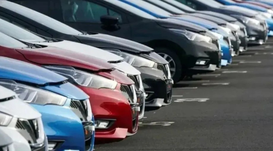 2024 YILINDA ENGELLİ ARAÇ FİYATLARI
Engelli vatandaşların ÖTV muafiyetiyle alabileceği araçlar, belirlenen yeni üst limitler doğrultusunda fiyatlandırıldı. İşte bazı popüler araçların güncel fiyatları:
