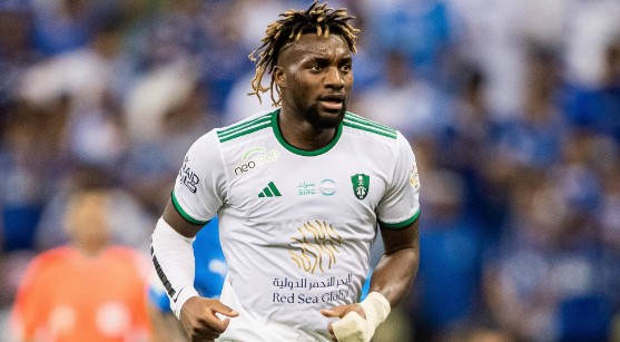 FENERBAHÇE'NİN TRANSFER STRATEJİSİ
Fenerbahçe, yeni sezon öncesi transferi hız kesmeden sürdürüyor. Jorge Jesus'un haber bültenlerinde hareket eden isimlerden oluşan bir ekip, bir yandan da bağımsız bir ajans planlıyor. Allan Saint-Maximin'in transferi, bu stratejinin bir parçası olarak ortaya çıkıyor.
