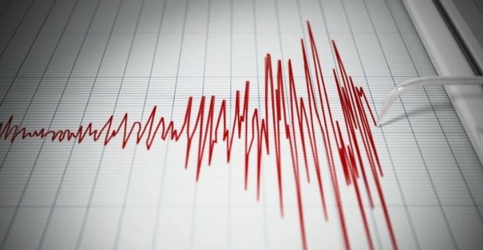 GELECEKTEKİ ÖNLEMLER
Bu tür doğal afetlerin tekrar yaşanma ihtimaline karşı, düzenli ve düzenli olarak toplanması gereken uyarılar geldi. Depreme dayanıklı yapıların inşa edilmesi, mevcut değişimin ve halkın korunması gibi önlemler, olası can ve mal kayıplarını en az indirme için önemli adımlar olarak görülüyor.
