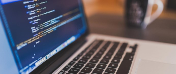 MİCROSOFT SİSTEMLERİNDEKİ ARIZA DÜNYAYI ETKİLEDİ
ABD merkezli teknoloji devi Microsoft'un sistemlerinde yaşanan sorun, dünya genelinde havacılık ve bankacılık gibi kritik sektörleri olumsuz etkiledi. Pek çok şirket, bu beklenmedik durum karşısında faaliyetlerini durdurmak zorunda kaldı.
