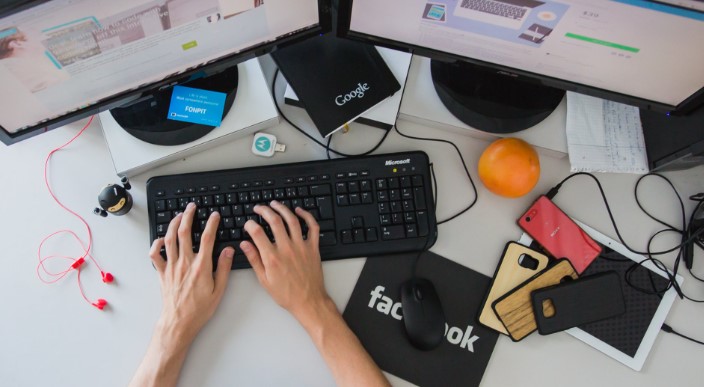 CROWSTRIKE PROBLEMİNİN KAYNAĞI
BTK, yaşanan aksaklığın siber saldırı kaynaklı olmadığını, CrowdStrike ürününü kullanan kurumlarda meydana geldiğini tespit etti. Microsoft Bölge Direktörü Troy Hunt, bu kesintinin Microsoft kaynaklı olmadığını, CrowdStrike'tan kaynaklanan bir sorun olduğunu vurguladı.
