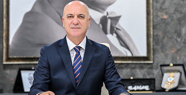 BAHAR GRUP VE TİCARİ FAALİYETLERİ
1995 yılından bu yana Bahar Grup bünyesinde üretim yapan Ali Bahar, daha önce alım satımını gerçekleştirdiği ürünlerin üretimine başlayarak Antalya'ya katma değer yaratan bir üretim firması oluşturdu. Bahar Gıda Grup, Bahar Gıda, Bah-Et, BHR Süt Şirketlerinin Yönetim Kurulu Başkanı olarak görev yaptı. Ayrıca Organize Sanayi Bölgeleri Üst Kuruluşu Yönetim Kurulu Üyeliği, Antalya Organize Sanayi Bölgesi Müteşebbis Heyet Başkan Vekilliği, Antalya Organize Sanayi Bölgesi Yönetim Kurulu Başkanlığı ve Antalya Ticaret ve Sanayi Odası Meclis Üyeliği gibi önemli görevlerde bulundu.
