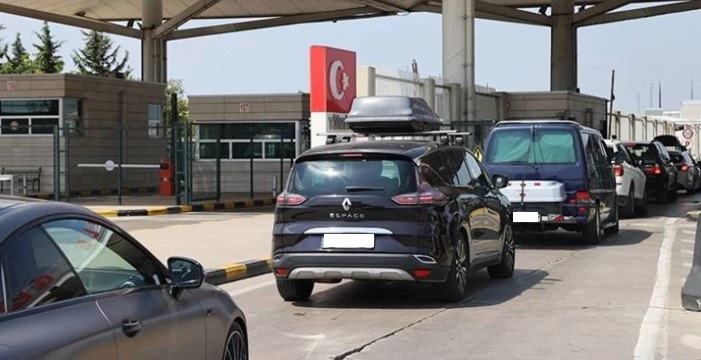 YENİ AVANTAJLAR VE KOŞULLAR
Ziraat Bankası'nın emeklilere sunduğu bu yeni avantajlar, bankacılık işlemlerinde kolaylık ve tasarruf sağlamayı amaçlıyor. Emekliler, Ziraat Bankası'nın sunduğu bu fırsatları değerlendirerek hem maddi kazanç elde edecek hem de bankacılık işlemlerini daha rahat bir şekilde gerçekleştirebilecekler.
