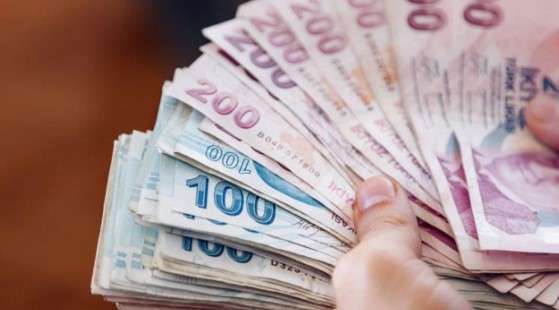 Emekliler, bankalarla yapacakları promosyon anlaşmalarında, artışların etkilerini görebilecekler. Promosyonların artırılmasıyla birlikte, emekliler daha avantajlı bir mali durum elde edebilirler. Bu süreçte, bankaların müşteri hizmetlerinden destek alarak, en iyi promosyon fırsatlarını değerlendirmeleri öneriliyor.