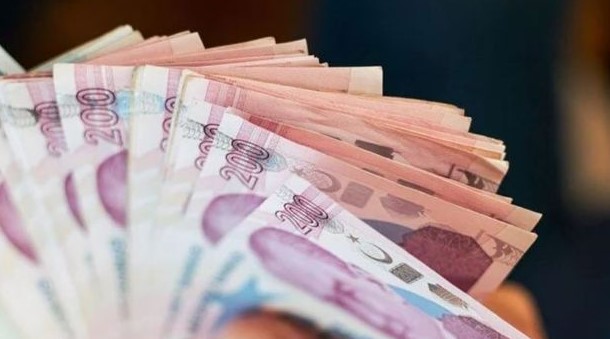 BES TEMİNATLI KREDİNİN VADESİ
BES teminatlı ihtiyaç kredisi ürününde, yasal vade kuralları geçerli. Maksimum kullanım vadesi; 50 bin TL’ye kadar olan kredilerde 36 ay, 50 bin 1 TL - 100 bin TL arası kredilerde 24 ay, 100 bin TL üzeri kredilerde ise 12 ay olarak belirlenmiş durumda. Cep telefonu alımlarında yasal vade, 12 bin TL’ye kadar 12 ay, 12 bin TL üzerinde ise 3 ay ile sınırlı.
