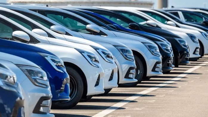 HANGİ ARAÇLAR BU KAPSAMA GİRİYOR?
Tüm şarj edilebilir hibrit araçlar bu düzenlemeden yararlanamıyor. Örneğin, BYD Seal U DM-i yüzde 30 ÖTV dilimine girerken, BMW X1 xDrive30e ve DS-9 OPERA E-TENSE 250 modelleri yüzde 60 ÖTV dilimine tabi olacak. Bu detaylar, araç satın almayı planlayanlar için önemli bir rehber niteliği taşıyor.
