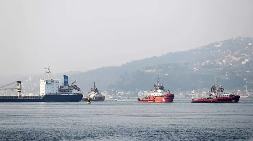 Istanbul Bogazi Trafige Kapatildi-1