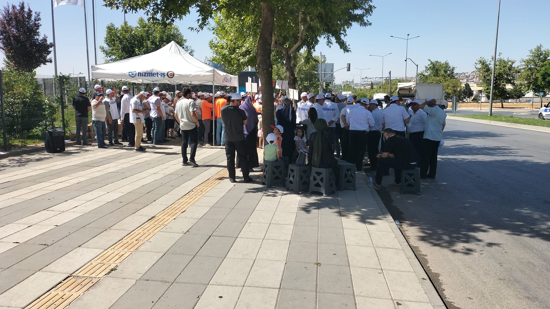 Son Dakika Umut Yılmaz'ı Protesto Ettiler!