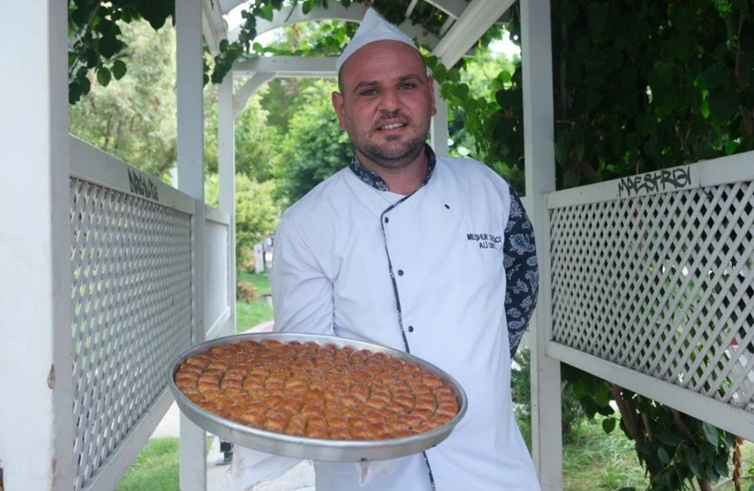 Gaziantep Baklavasina Alternatif Yeni Tatli Kiymali Baklava 2