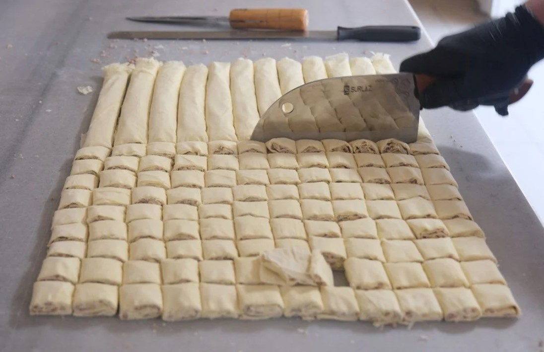 Gaziantep Baklavasina Alternatif Yeni Tatli Kiymali Baklava 5