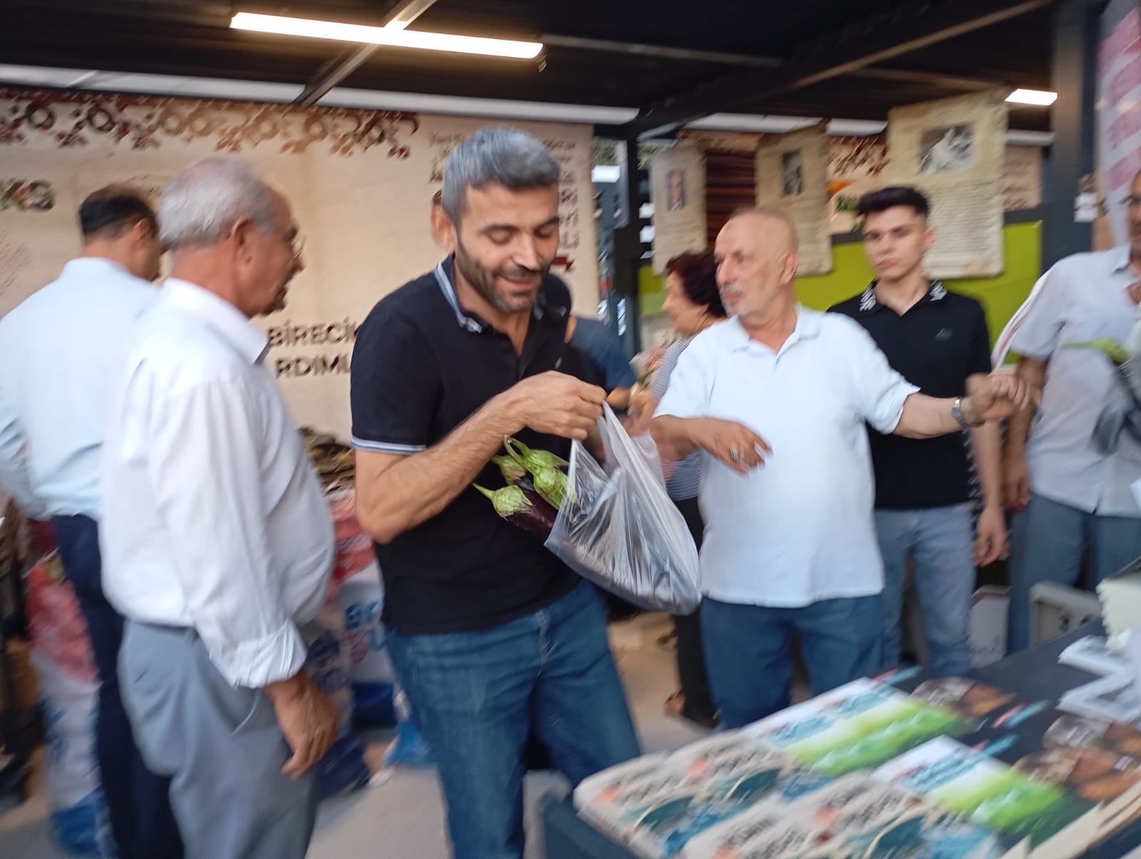 Gaziantep’te 1 Ton Tescilli Birecik Patlıcanı Dağıtıldı (2)