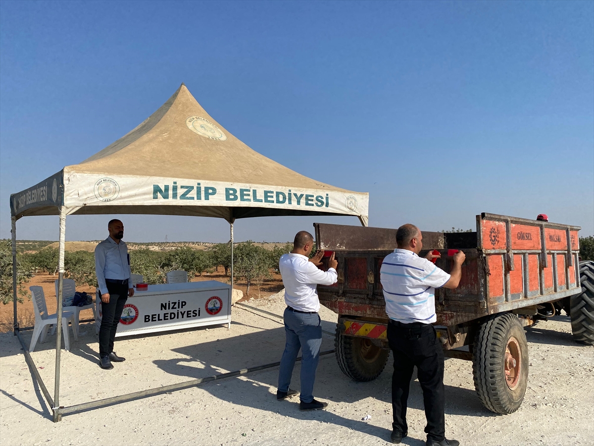 Gaziantep’te Traktör Sürücülerine Reflektör Dağıtıldı (2)