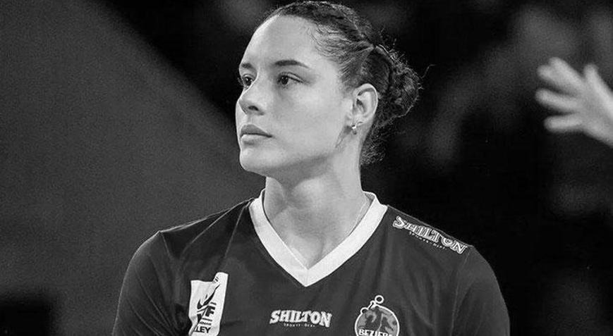 LOPEZ’İN GİZEMLİ ÖLÜMÜ
Bursa'nın Vodafone Sultanlar Ligi'nde mücadele eden Nilüfer Belediyespor'un başarılı smaçörü Pilar Marie Victoria Lopez, 29 yaşında hayata veda etti. Sabah saatlerinde antrenmana katılmayan Lopez'in durumundan endişe duyan kulüp yetkilileri, oyuncunun Beşevler'deki evine gidince acı gerçekle karşılaştı. Evde ölü bulunan Lopez’in ölüm nedeni, yapılan ilk incelemelere rağmen henüz netlik kazanmadı.

