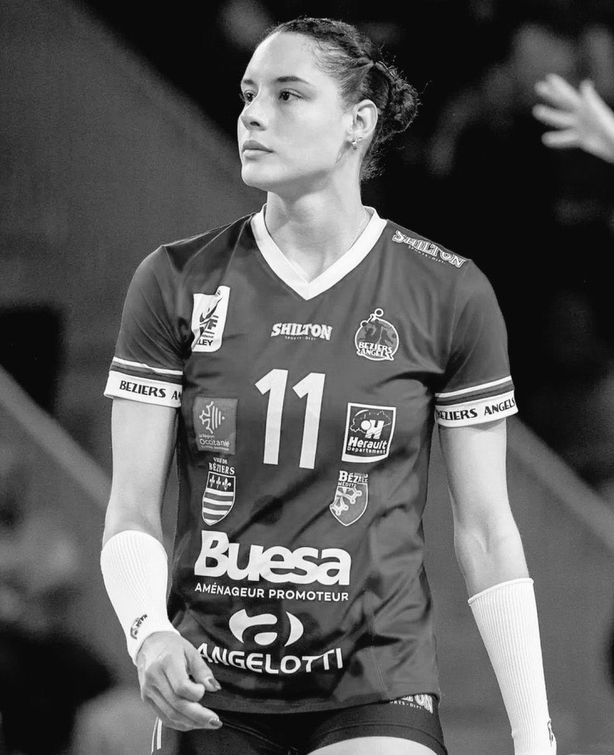 PİLAR MARİE VİCTORİA LOPEZ KİMDİR?
11 Ekim 1995'te Porto Riko'da doğan Pilar Marie Victoria Lopez, profesyonel voleybol kariyerine Porto Riko Kadın Milli Voleybol Takımı’nda başladı. Ardından Avrupa'nın çeşitli liglerinde P2P Givova Baronissi, Béziers Volley, Volley-Ball Club Chamalières ve Criollas de Caguas gibi takımlarda forma giydi. Eğitimini Teksas ve Arkansas Üniversitelerinde tamamlayan Lopez, kariyerinde önemli başarılara imza atmış bir sporcu olarak tanınıyordu. Ancak 29 Ağustos 2024 tarihinde, daha kariyerinin baharında iken hayatını kaybetti.

