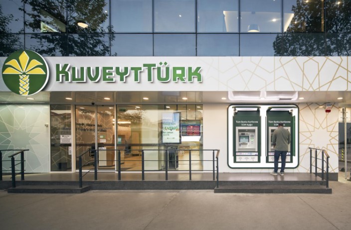 KUVEYT TÜRK: MARKET HARCAMALARINDA İNDİRİM
Kuveyt Türk, emeklilere 12.000 TL’ye varan promosyon ödemesi yapacak. Ayrıca, market harcamalarında 500 TL’ye 100 TL indirim, sağlık ve eğitim harcamalarına vade farksız 5 taksit imkanı ve ATM’lerden ücretsiz para çekme hizmeti sunulacak.
