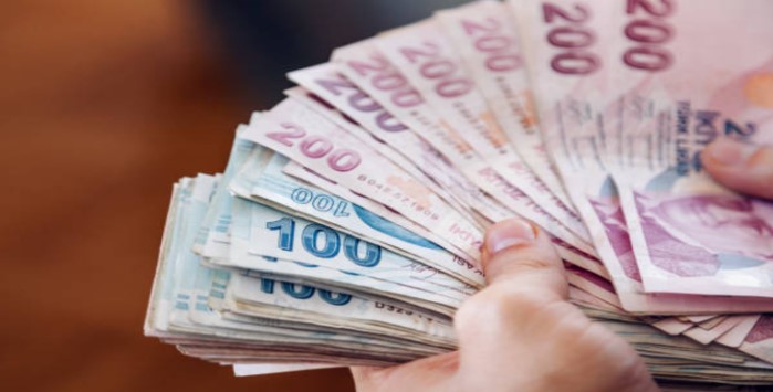 Ayrıca, SGK emekli maaşını Akbank’tan alanlara 15.000 TL promosyona ek olarak 2.500 TL chip-para ile birlikte toplamda 17.500 TL'ye varan nakit ödeme fırsatı sunuluyor.