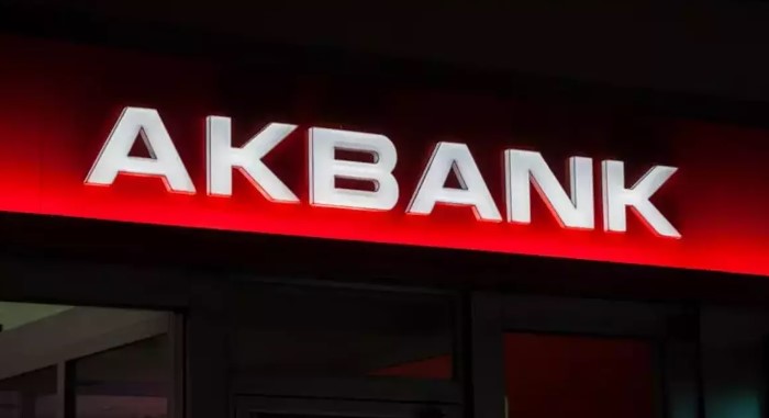 KAMPANYA DETAYLARI
Akbank'ın yeni kampanyası, kredi çeken müşterilere esnek ödeme seçenekleri sunarak mali yüklerini hafifletmeyi hedefliyor. 3 ay ertelemeli ihtiyaç kredisi, özellikle ekonomik dalgalanmaların yaşandığı bu dönemde, vatandaşların bütçelerini daha rahat yönetmelerine yardımcı oluyor. Kredi faiz oranları ve ödeme planları, başvuru sırasında belirlenerek müşterilere en uygun seçenekler sunuluyor.
