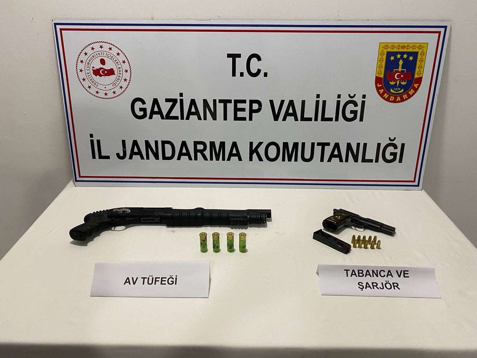 Gaziantep'te Silah Kaçakçılığı Operasyonu 19 Silaha El Konuldu (2)