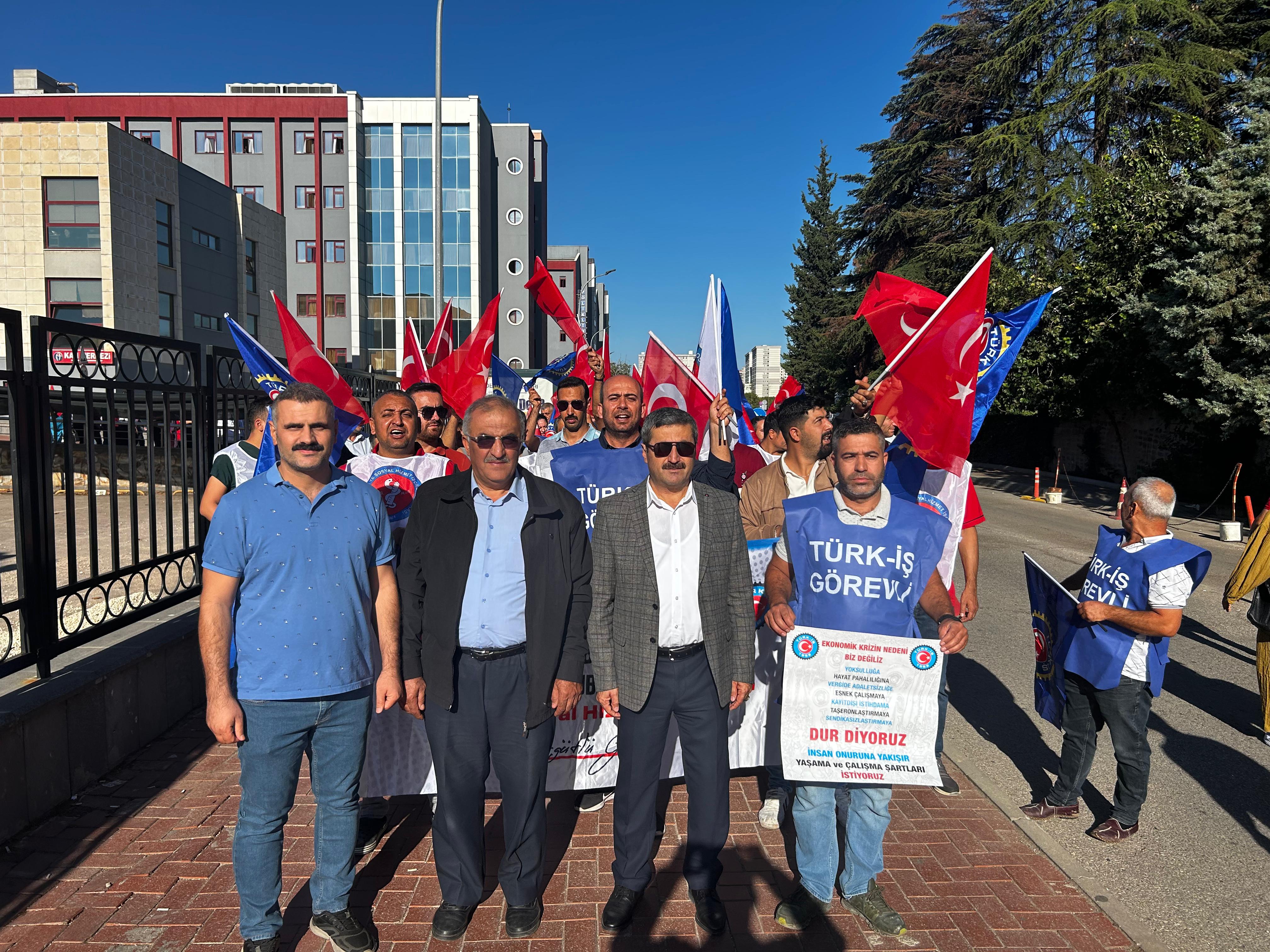 Türk İş’ten Gaziantep’te Oturma Eylemi (2)