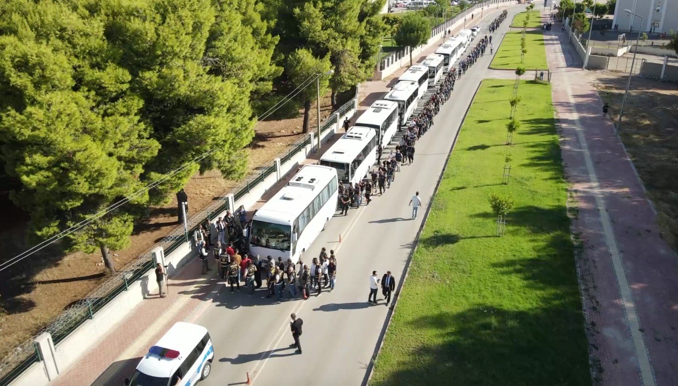 Çıkar Amaçlı Suç Örgütüne Operasyon: 163 Şüpheli Yakalandı