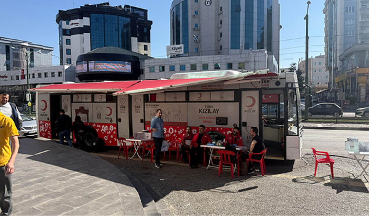 Gaziantep’te Kızılay Gezici Kan Istasyonları Ile Sahada (3)