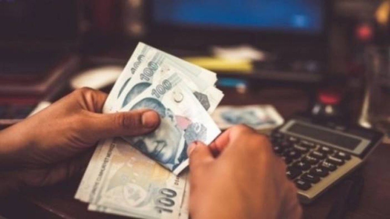 GARANTİ BBVA: 45.000 TL’YE VARAN FAİZSİZ KREDİ
Garanti BBVA, yeni müşterilerine özel 6 ay vadeli 20.000 TL'ye kadar faizsiz kredi ve 3 ay vadeli 25.000 TL faizsiz taksitli nakit avans imkanı sağlıyor. Bu kampanya ile 45.000 TL’ye kadar faizsiz finansman sağlama fırsatı sunan banka, özellikle kısa vadeli borçlanmayı düşünen müşteriler için cazip bir seçenek haline geliyor.
