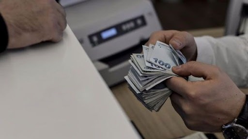 ENPARA: 35.000 TL SIFIR FAİZLİ KREDİ
Enpara, yeni müşterilere özel olarak 6 ay vadeli 35.000 TL’lik sıfır faizli kredi imkanı sunuyor. Faizsiz bu kredi, dijital bankacılık hizmetleriyle öne çıkan Enpara'nın yeni müşteri kazanma stratejisinin bir parçası olarak dikkat çekiyor. Bu kampanya ile acil nakit ihtiyacı olanlar, faiz yükü altına girmeden kredi kullanabiliyor.
