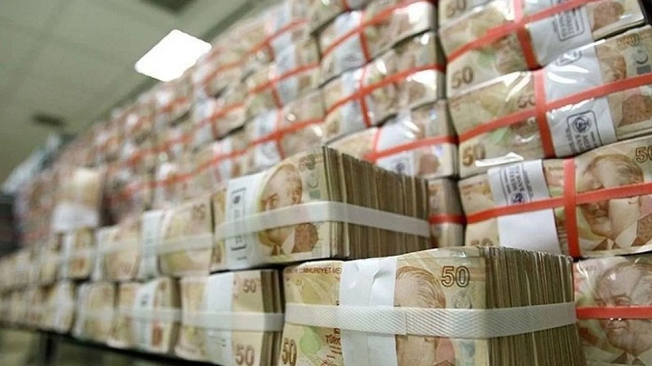 AKBANK: FAİZSİZ KREDİ VE NAKİT AVANS FIRSATI
Akbank, yeni müşterileri için sunduğu kampanyayla 6 ay vadeli 20.000 TL faizsiz ihtiyaç kredisi sağlıyor. Ayrıca 3 ay vadeli 25.000 TL faizsiz taksitli nakit avans kullanma imkanı da sunarak toplamda 45.000 TL'lik bir finansal fırsat sunuyor. Bu kampanya ile Akbank, nakit ihtiyacını faiz yükü olmadan karşılamak isteyen müşterilere hitap ediyor.
