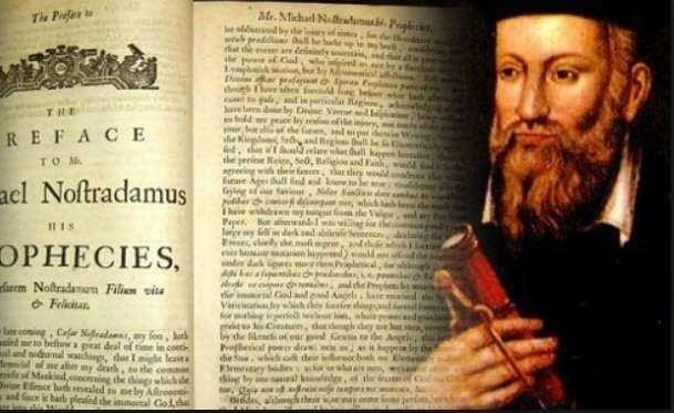 NOSTRADAMUS KİMDİR? GEÇMİŞTEN GÜNÜMÜZE KEHANETLERİ
Michel de Nostredame, bilinen adıyla Nostradamus, 16. yüzyılda yaşamış Fransız bir kahindir. Kehanetleriyle yüzyıllar boyunca insanları etkilemiş ve günümüzde dahi popülerliğini korumaktadır. 1555 yılında yazdığı Les Propheties adlı kitabında tam 942 kehanet yer almakta. Tarihteki birçok önemli olayın, Nostradamus’un öngörüleriyle önceden tahmin edildiği iddia ediliyor. Adolf Hitler'in yükselişi, Hiroşima ve Nagazaki’ye atılan atom bombaları, Büyük Londra Yangını gibi büyük tarihsel olayları kehanetlerinde bildiği söylenen kahin, 2025 yılı için de bir dizi karanlık tahminde bulunuyor.
