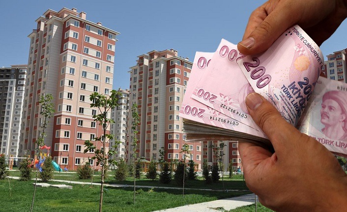 Özelmacıklı, internet bankacılığı veya posta yoluyla yapılan ödemelerin geçerli sayılacağını ve belgelendirilmesi gerektiğini vurguladı. "Elden ödeme yapanlara her bir tespit için kira tutarının yüzde 10'u kadar ceza kesilecek. Ancak alt sınır 5 bin TL olduğu için, örneğin 20 bin TL’lik bir kiranın elden ödenmesi durumunda, 2 bin TL yerine hem kiracıya hem de mal sahibine 5 bin TL ceza uygulanacak," ifadelerini kullandı.