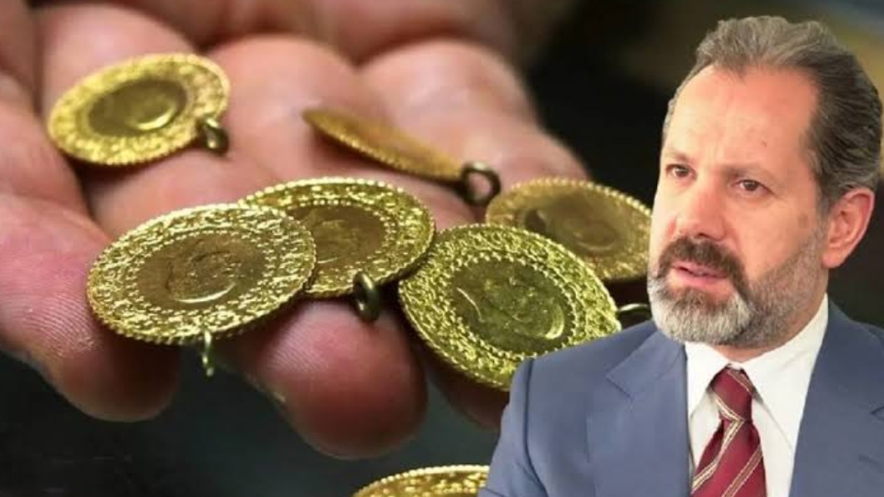 ALTINLA BORÇLANMA DÜŞÜNENLERE UYARILAR
Altının her zaman güvenli bir yatırım aracı olduğu bilinirken, uzmanlar özellikle altınla borçlanmayı düşünen vatandaşlara dikkatli olmaları gerektiğini söylüyor. İslam Memiş, 2025 yılına kadar gram altının 4500 TL seviyesine ulaşabileceği tahmininde bulunarak, borçlanma planı yapanların bu fiyatı göz önünde bulundurarak hesap yapmalarını öneriyor. Altın fiyatlarındaki yükselişin devam etmesi, borçlanma maliyetlerinin artmasına yol açabilir. Bu nedenle, altınla borçlanmak isteyenlerin iki kere düşünmesi gerektiği vurgulanıyor.
