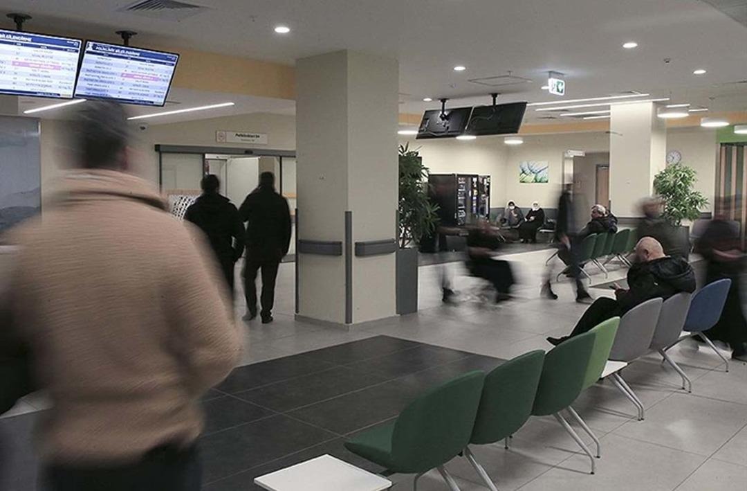 HASTANE GELİŞİM PLANLARI HAZIRLANACAK
Kurullar, Bakanlık’ın politika ve hedeflerine uygun olarak her hastanenin rolü, kapasitesi ve büyüklüğüne göre "Hastane Gelişim Planları" hazırlayacak. Bu planlar, hizmetlerin daha düzenli yürütülmesi ve hasta memnuniyetinin artırılması amacını taşıyor.
