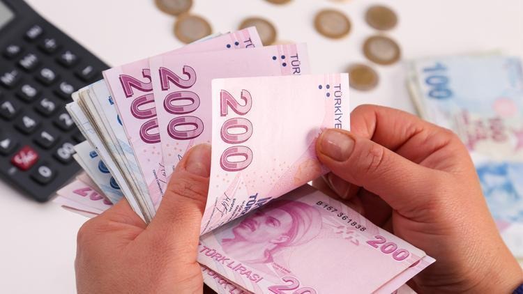 ZAM SENARYOLARI VE OLASI RAKAMLAR
2025 yılı için önerilen zam oranlarına göre, asgari ücretin net ve brüt değerleri şu şekilde hesaplanıyor:
