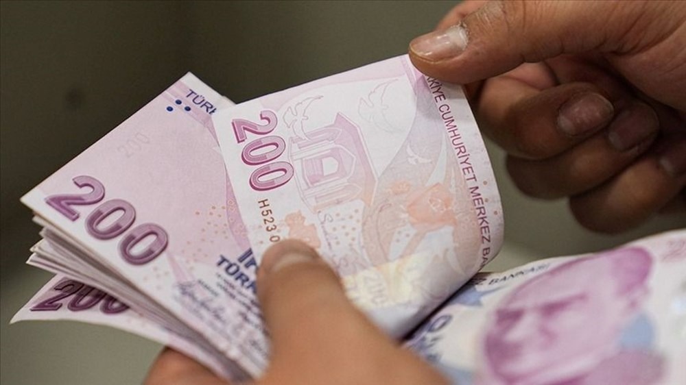 KOMİSYON ÜÇÜNCÜ KEZ TOPLANACAK
Asgari Ücret Tespit Komisyonu, ilk toplantısını 10 Aralık'ta, ikinci toplantısını ise 16 Aralık'ta gerçekleştirdi. Ancak bu iki görüşmede herhangi bir rakam telaffuz edilmedi.

