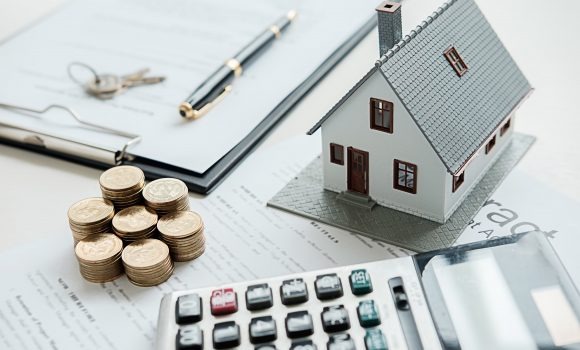 Bu gelişme, gayrimenkul sektörüne olan ilgiyi artırırken, konut almayı planlayanlar için ekonomik avantajlar sağlıyor. Daha düşük faiz oranları, uzun vadede kredi maliyetlerini düşürerek tüketicilere önemli tasarruf fırsatları sunuyor.