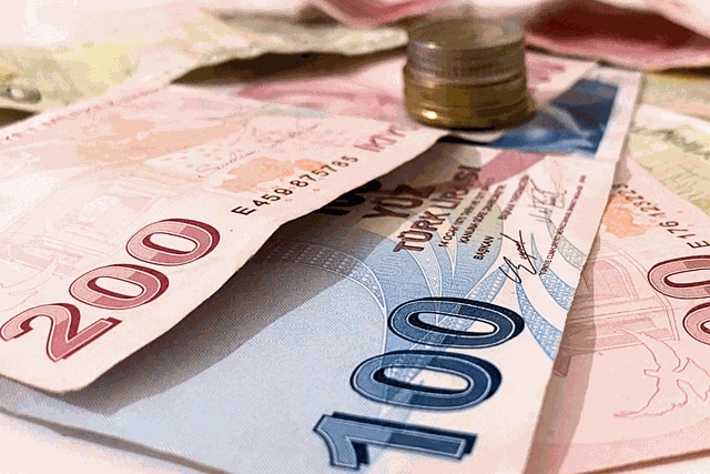 Bu oranlar, yüksek kazanç elde etmek isteyen bireyler için cazip seçenekler sunuyor. Özellikle kısa vadeli birikimlerini değerlendirmek isteyenler için mevduat faizleri güçlü bir alternatif olarak öne çıkıyor.