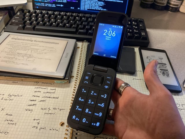Nokia 2760 Flip