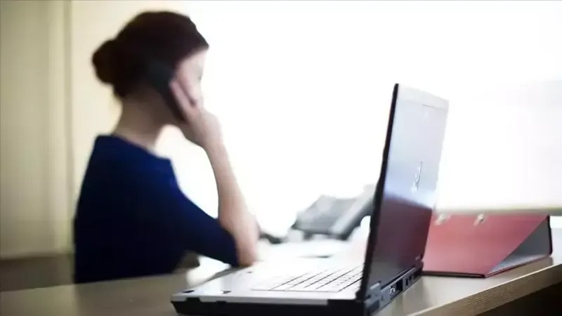 TOPLANTILAR VE PAYDAŞ GÖRÜŞMELERİ DEVAM EDİYOR
Hükümetin esnek çalışma modeli ile ilgili olarak işveren temsilcileri ve sivil toplum örgütleriyle toplantılar gerçekleştirileceği öğrenildi. Bu toplantılarda, yeni sistemin detaylarının şekillenmesi ve tarafların geri bildirimlerinin değerlendirilmesi planlanıyor.
