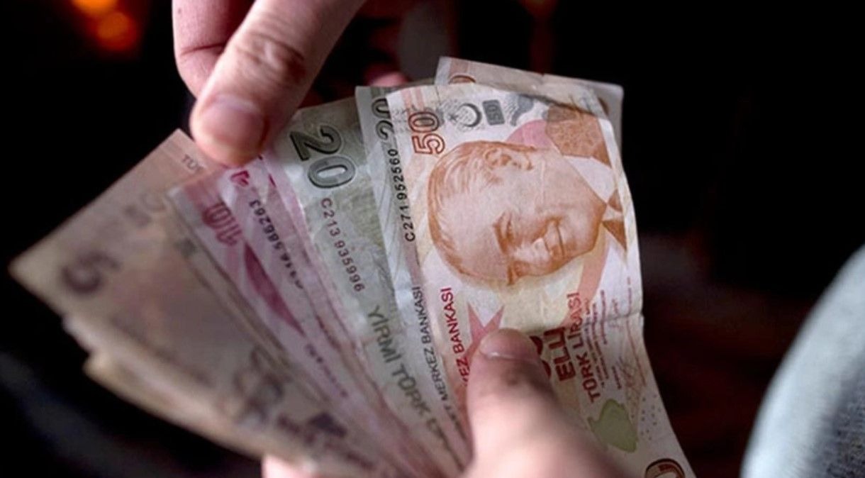 QNB FİNANSBANK QNB Finansbank, yeni müşterilere özel olarak 3 ay vadeli %0 faizli 30.000 TL kredi ve 3 ay vadeli 25.000 TL faizsiz taksitli nakit avans imkanı sunuyor. Toplamda 55.000 TL’ye kadar faizsiz kredi desteği sağlanıyor.