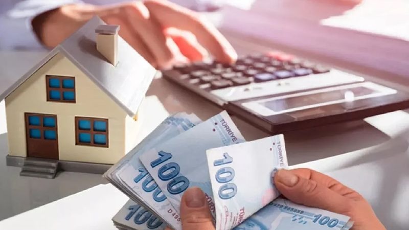 1 milyon TL kredi çeken bir vatandaş, 60 ay vadede aylık 34 bin 903 TL, 120 ay vadede ise 28 bin 966 TL taksit ödemek zorunda. Bu kredinin toplam geri ödeme tutarı 60 ayda 2 milyon 110 bin TL, 120 ayda ise 3 milyon 493 bin TL olarak hesaplanıyor.