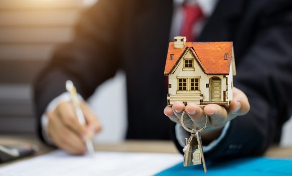 BANKA BANKA GÜNCEL KONUT KREDİSİ FAİZLERİ VE ÖDEME DETAYLARI
Ziraat Bankası
Faiz Oranı: %2,79
Aylık Taksit: 57.932 TL
Toplam Ödeme: 6.974.417 TL
