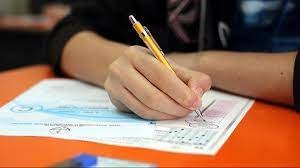 SINAVIN KAPSAMI VE UYGULAMA DETAYLARI
Bursluluk Sınavı, Talim ve Terbiye Kurulu Başkanlığının belirlediği öğretim programları çerçevesinde düzenlenecek. 2025 yılı itibarıyla 5. sınıf öğrencileri için sınav kapsamı "Türkiye Yüzyılı Maarif Modeli 5. Sınıf Öğretim Programları"na uygun olarak belirlenirken, 9. sınıf öğrencileri için "Türkiye Yüzyılı Maarif Modeli 9. Sınıf Öğretim Programları" esas alınacak.
