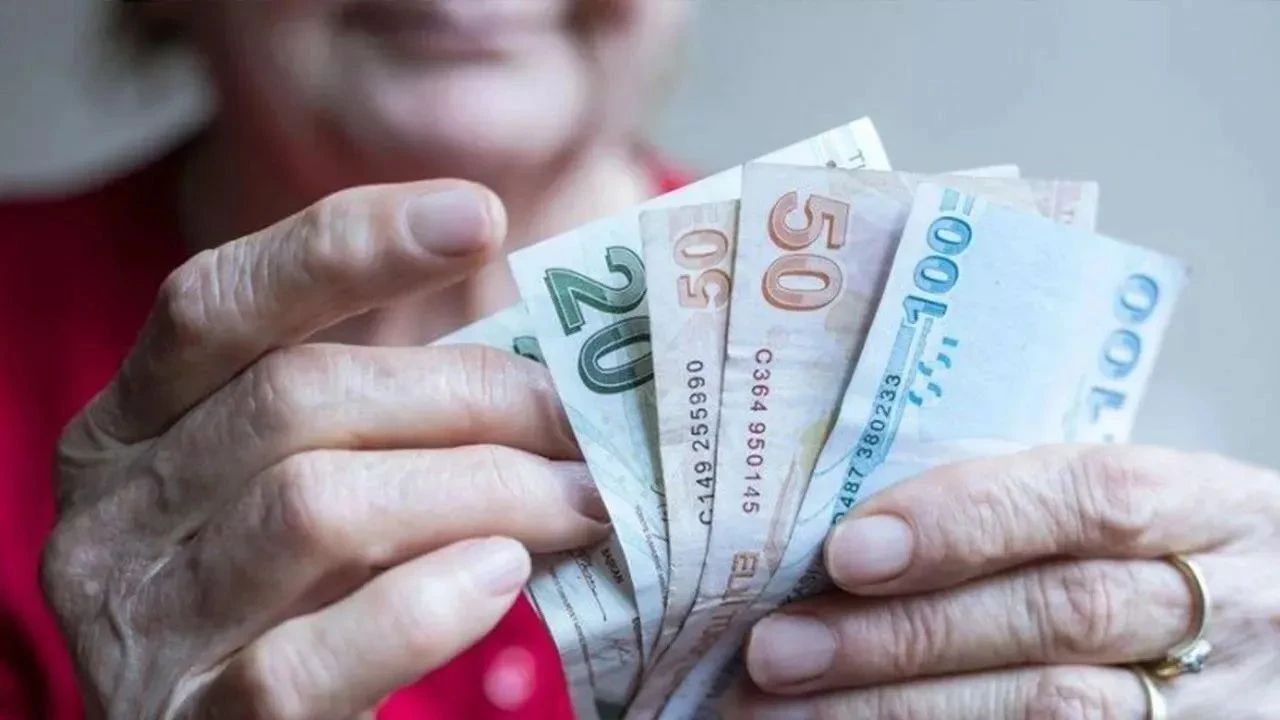 4A SSK EMEKLİ MAAŞLARI ÖDEME TARİHLERİ
•	Tahsis numarası son rakamı 9 olanlar: 17 Şubat 2025
•	Tahsis numarası son rakamı 7 olanlar: 18 Şubat 2025
•	Tahsis numarası son rakamı 5 olanlar: 19 Şubat 2025
•	Tahsis numarası son rakamı 3 olanlar: 20 Şubat 2025
•	Tahsis numarası son rakamı 1 olanlar: 21 Şubat 2025
•	Tahsis numarası son rakamı 8 olanlar: 22 Şubat 2025
•	Tahsis numarası son rakamı 6 olanlar: 23 Şubat 2025
•	Tahsis numarası son rakamı 4 olanlar: 24 Şubat 2025
•	Tahsis numarası son rakamı 2 olanlar: 25 Şubat 2025
•	Tahsis numarası son rakamı 0 olanlar: 26 Şubat 2025
