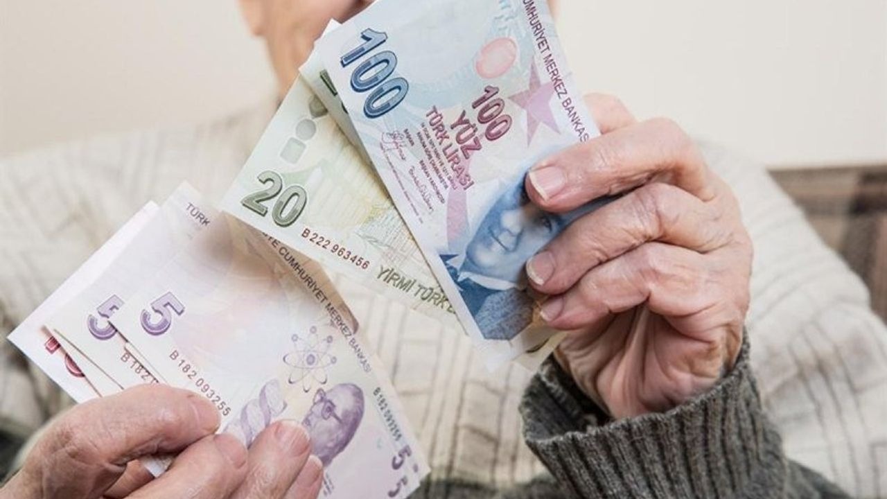 GARANTİ BBVA’DA 15.000 TL’YE KADAR PROMOSYON
Garanti BBVA, emekli maaşlarını bankaya taşıyan müşterilerine 6.250 TL ile 15.000 TL arasında değişen promosyonlar sunuyor. Kampanya, 1-28 Şubat 2025 tarihleri arasında geçerli olacak.
