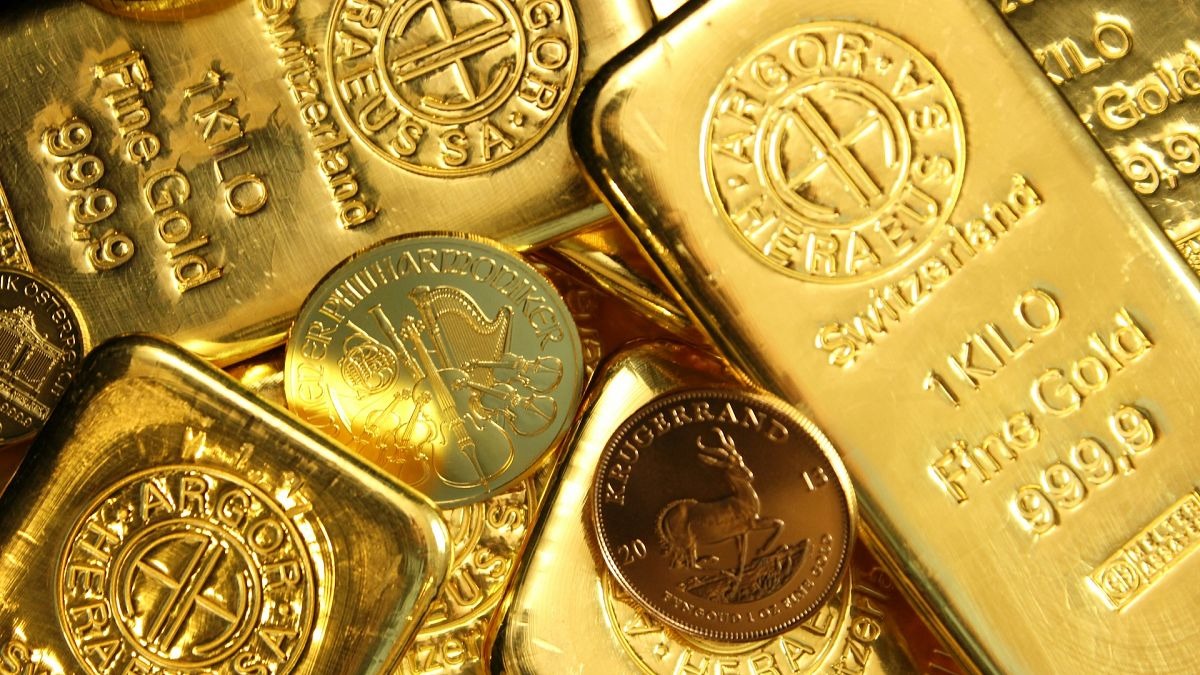 Sonuç olarak, altın piyasasında gözler hem ons fiyatında hem de dolar/TL kurunda olacak. Yatırımcıların bu süreçte piyasalardaki gelişmeleri yakından takip etmeleri büyük önem taşıyor. Altın fiyatlarındaki hareketlilik, önümüzdeki dönemde de piyasaların ana gündem maddelerinden biri olmaya devam edecek.