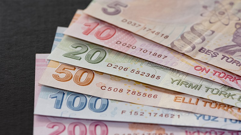 İADE ALMAK İÇİN BAŞVURU ŞART
SGK’nın fazla prim iadesi sisteminde en kritik detay, bu sürecin otomatik olarak gerçekleşmemesi. Yani, fazladan kesilen primlerin geri alınabilmesi için çalışanların doğrudan SGK’ya başvuruda bulunmaları gerekiyor.
