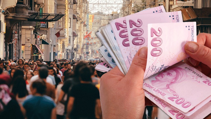 Ancak bazı ekonomistler, enflasyon oranlarının dışında ek bir iyileştirme yapılabileceği görüşünde. Hükümetin, emeklilerin yaşam standartlarını koruyabilmesi için enflasyon farkının üzerine ek bir artış yapabileceği konuşuluyor. Bu durumda emekli maaşlarının daha yüksek bir oranda artırılması gündeme gelebilir.