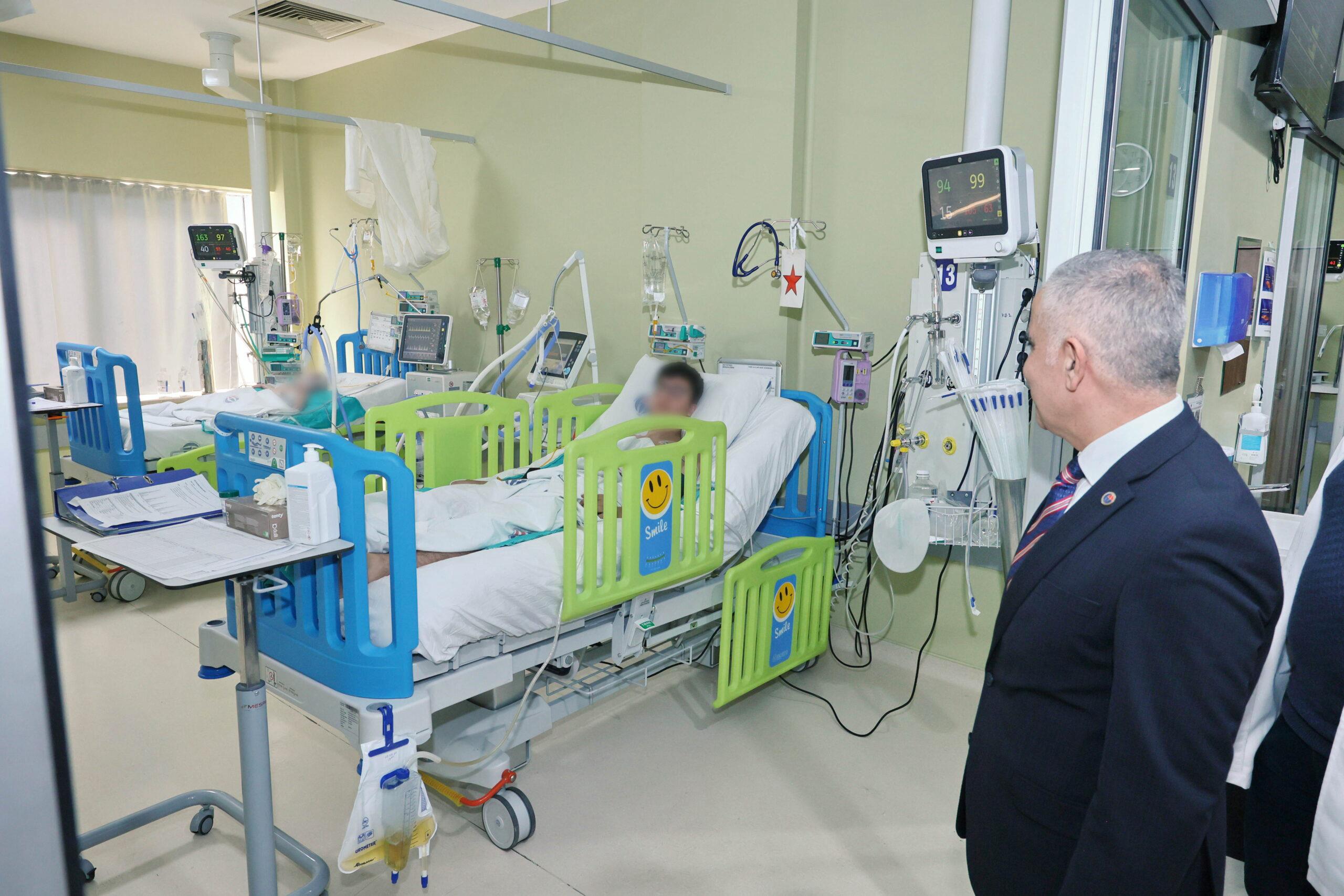 Gazi̇antep Üni̇versi̇tesi̇ Pedi̇atri̇k Kemi̇k İli̇ği̇ Naki̇l Merkezi̇ Yeni̇den Hi̇zmete Açildi (4)